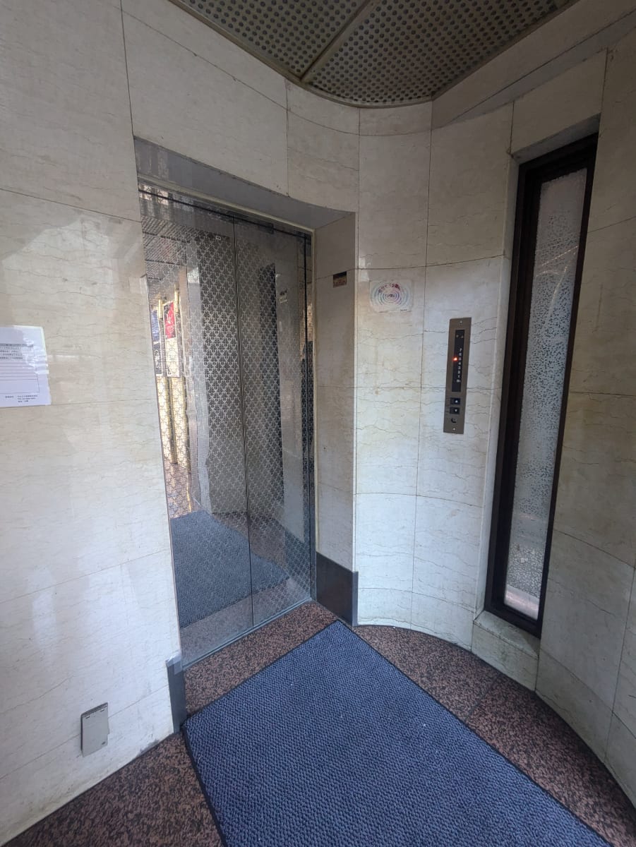 v20250612150701/fresh/building/J00100378204_4