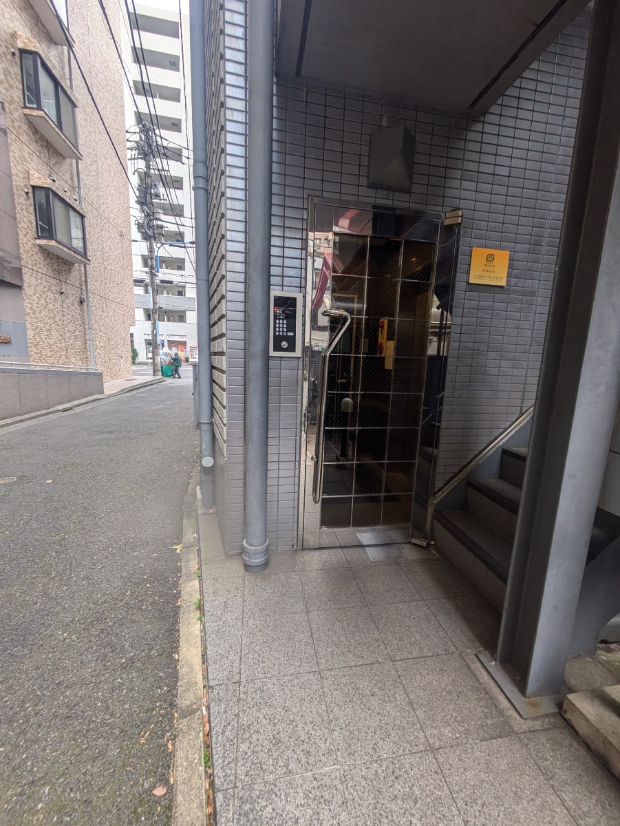 v20250612150701/fresh/building/J00100403551_9