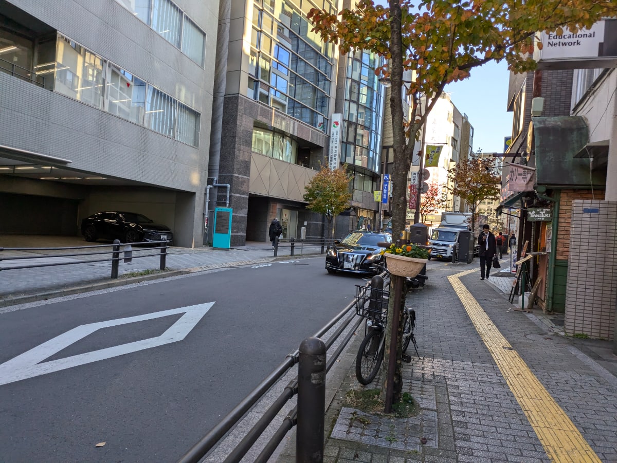 v20250612150701/fresh/building/J00100416803_11
