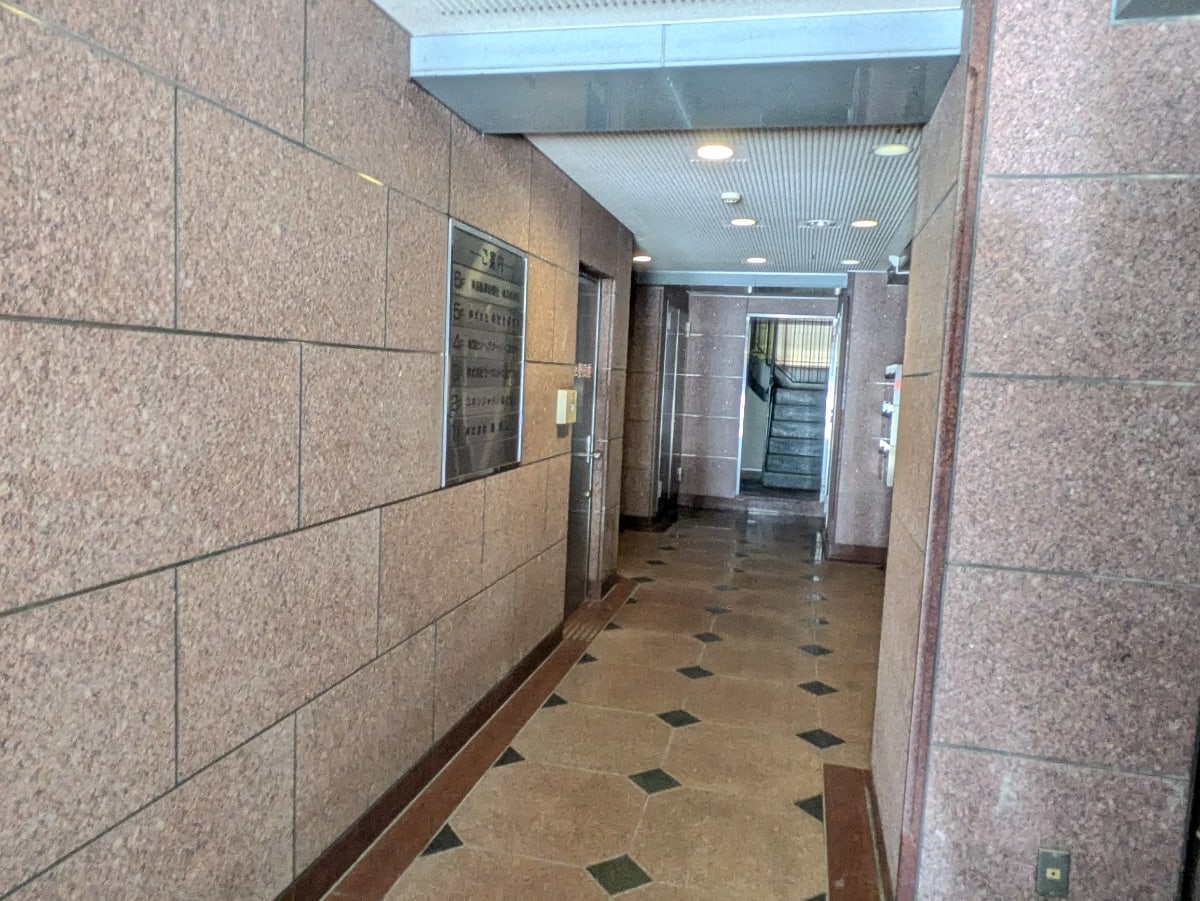 v20250614150551/fresh/building/J00100376425_15