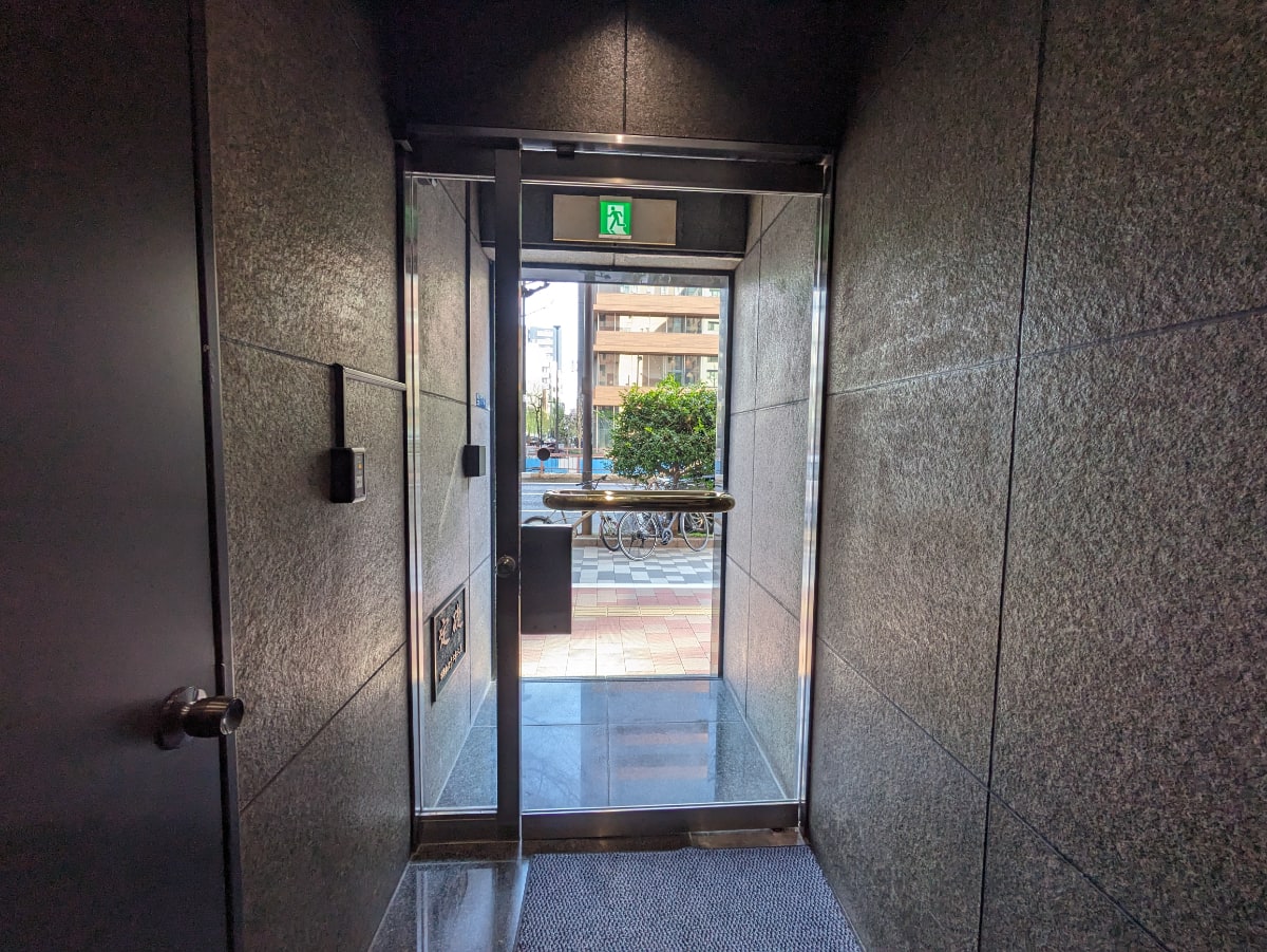 v20250615150554/fresh/building/J00100385281_24