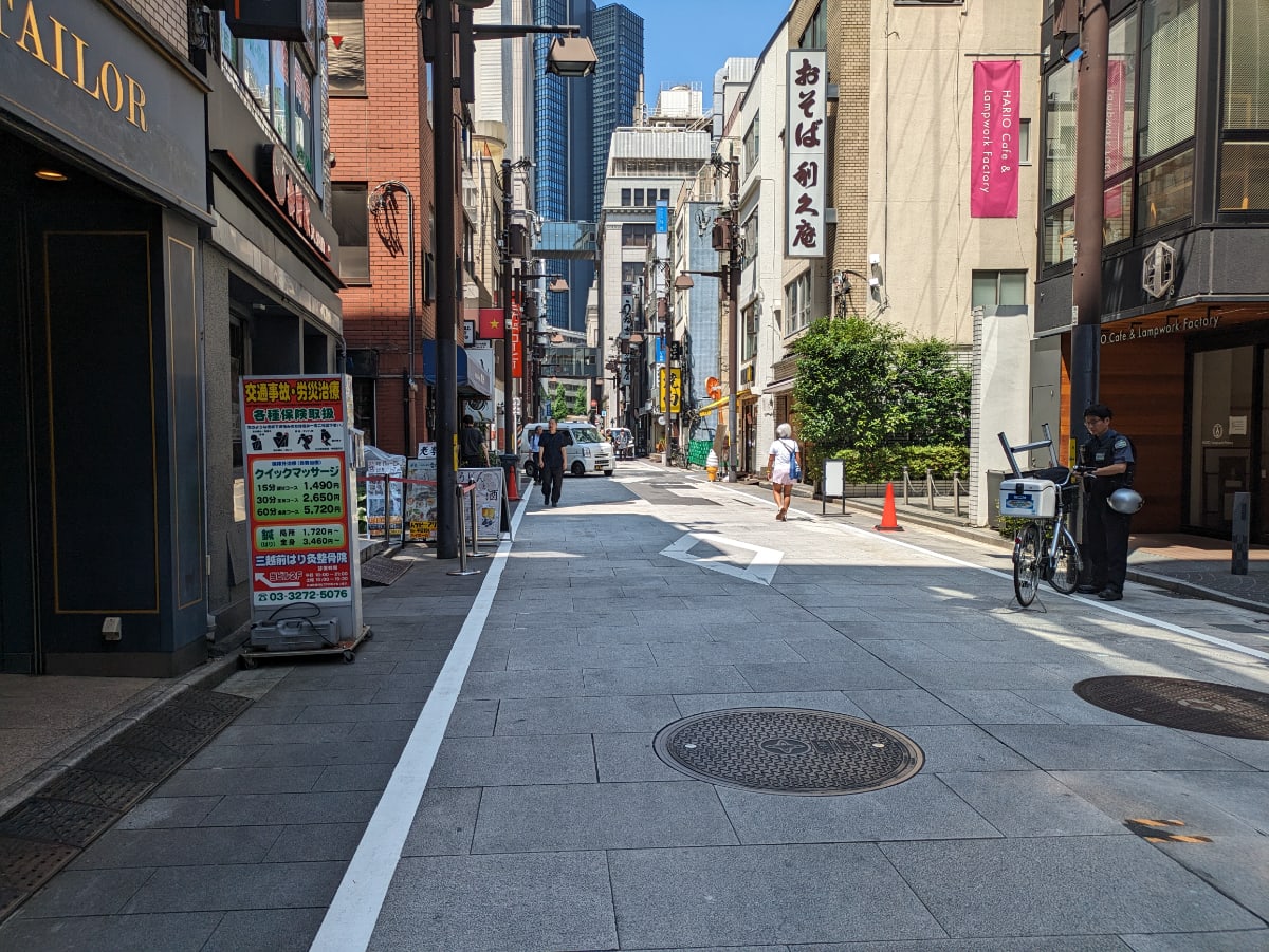 v20250618150706/fresh/building/J00100376834_9