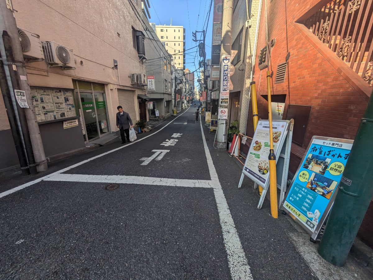 v20250625150905/fresh/building/J00100371121_5