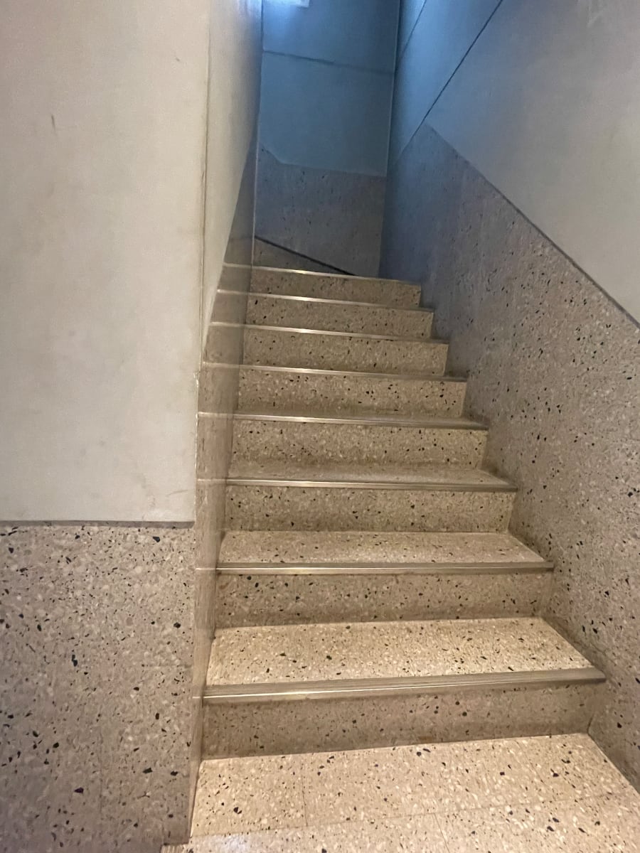 v20250625150905/fresh/building/J00100377560_5