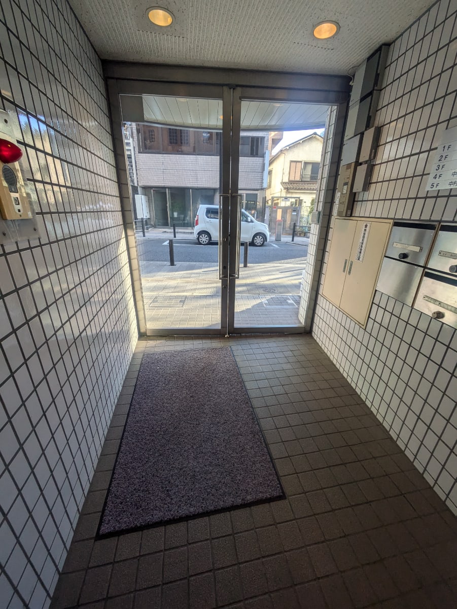 v20250625150905/fresh/building/J00100387944_7