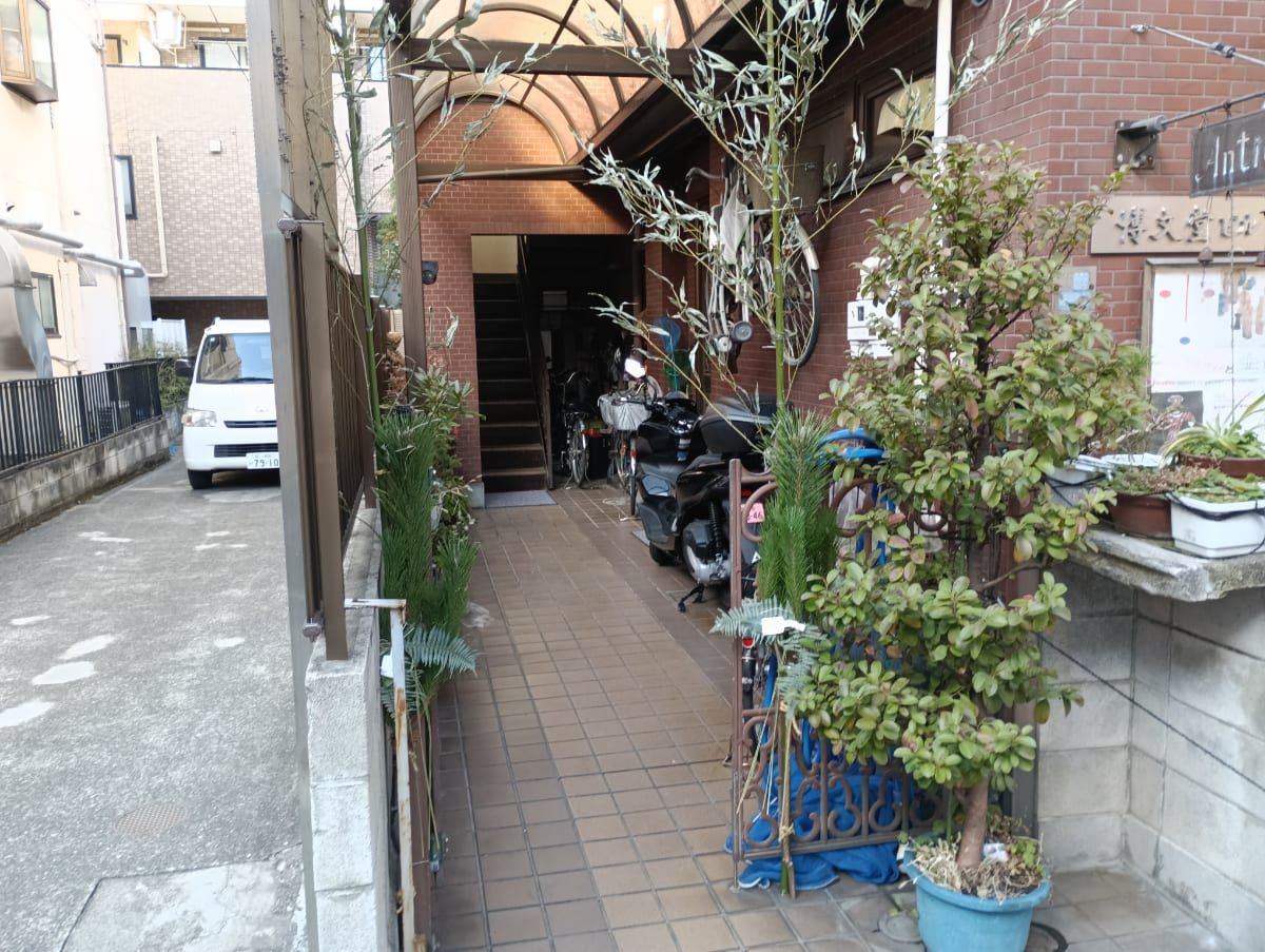 v20250625150905/fresh/building/J00100406859_3