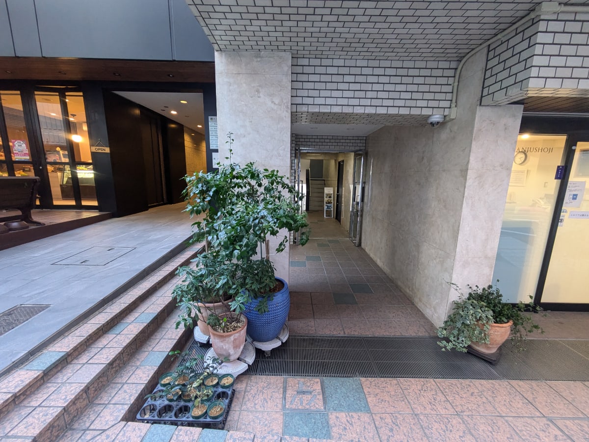 v20250625150905/fresh/building/J00100440351_3