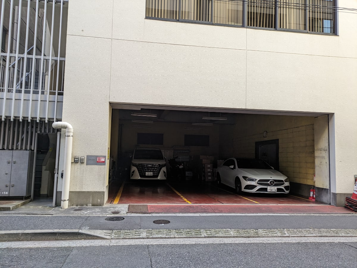 v20250710150654/fresh/building/J00100385270_12