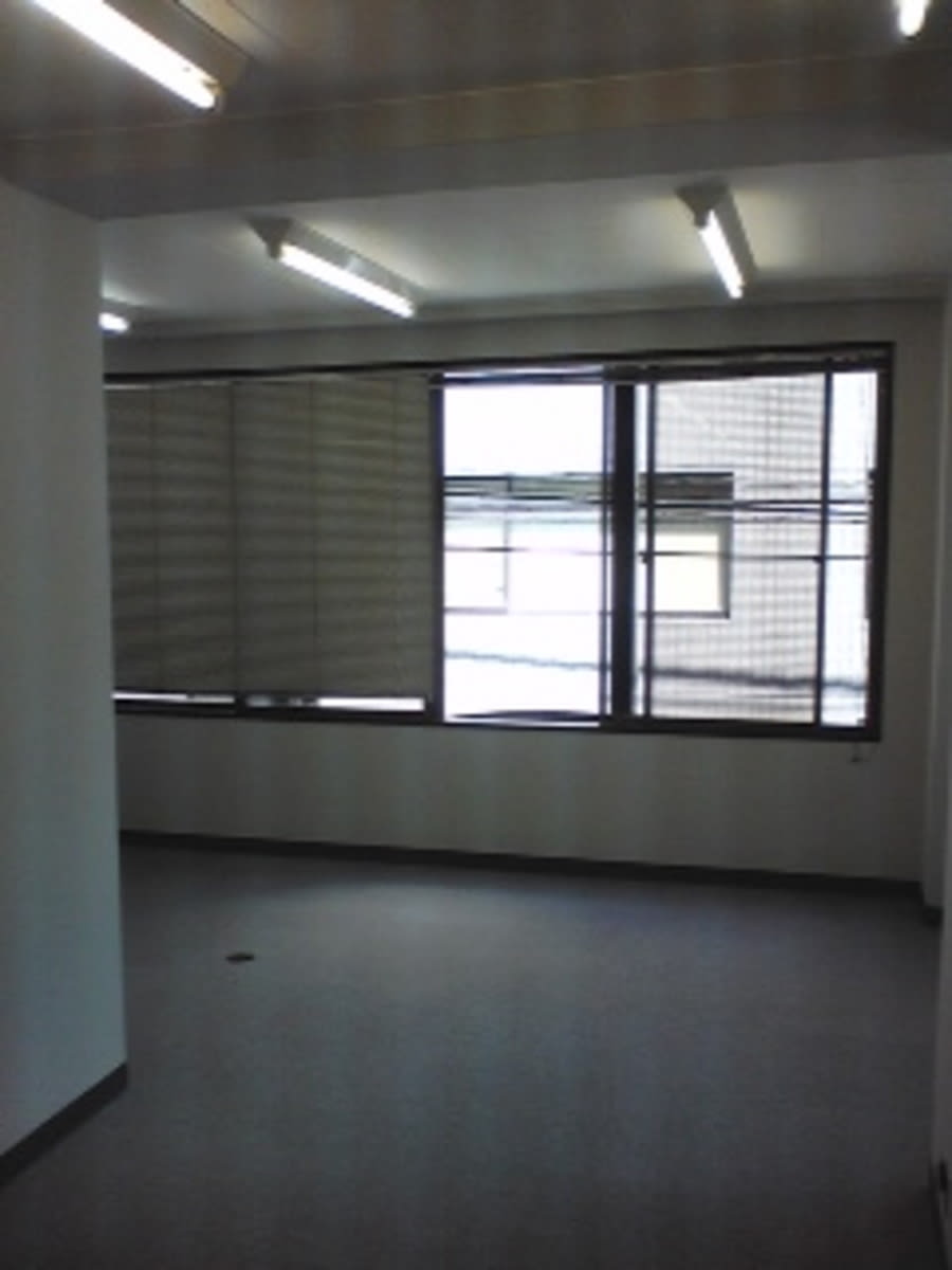 v20250714150702/fresh/building/J00100404748_5