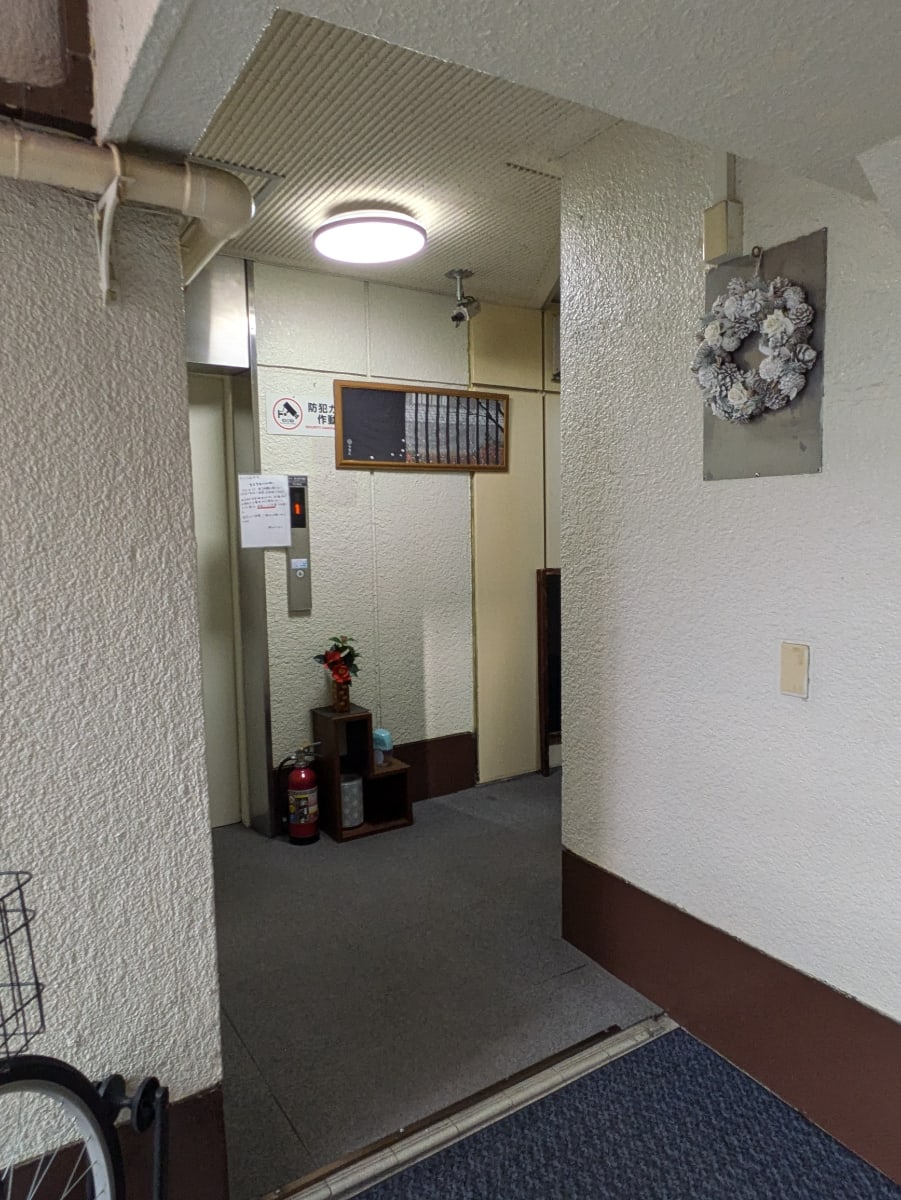 v20250714150703/fresh/building/J00100374073_9