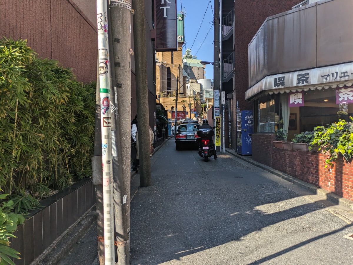v20250714150703/fresh/building/J00100377018_12