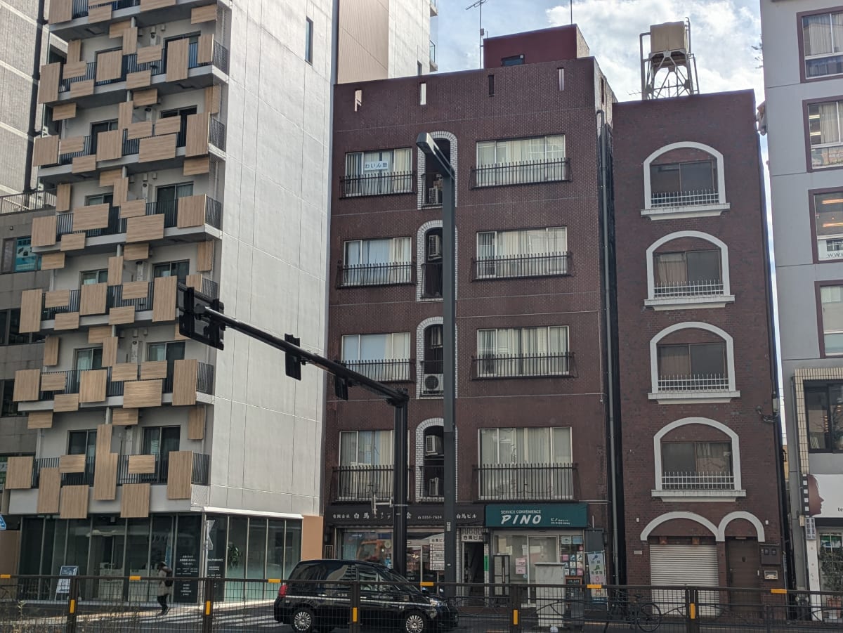 v20250714150703/fresh/building/J00100403314_13