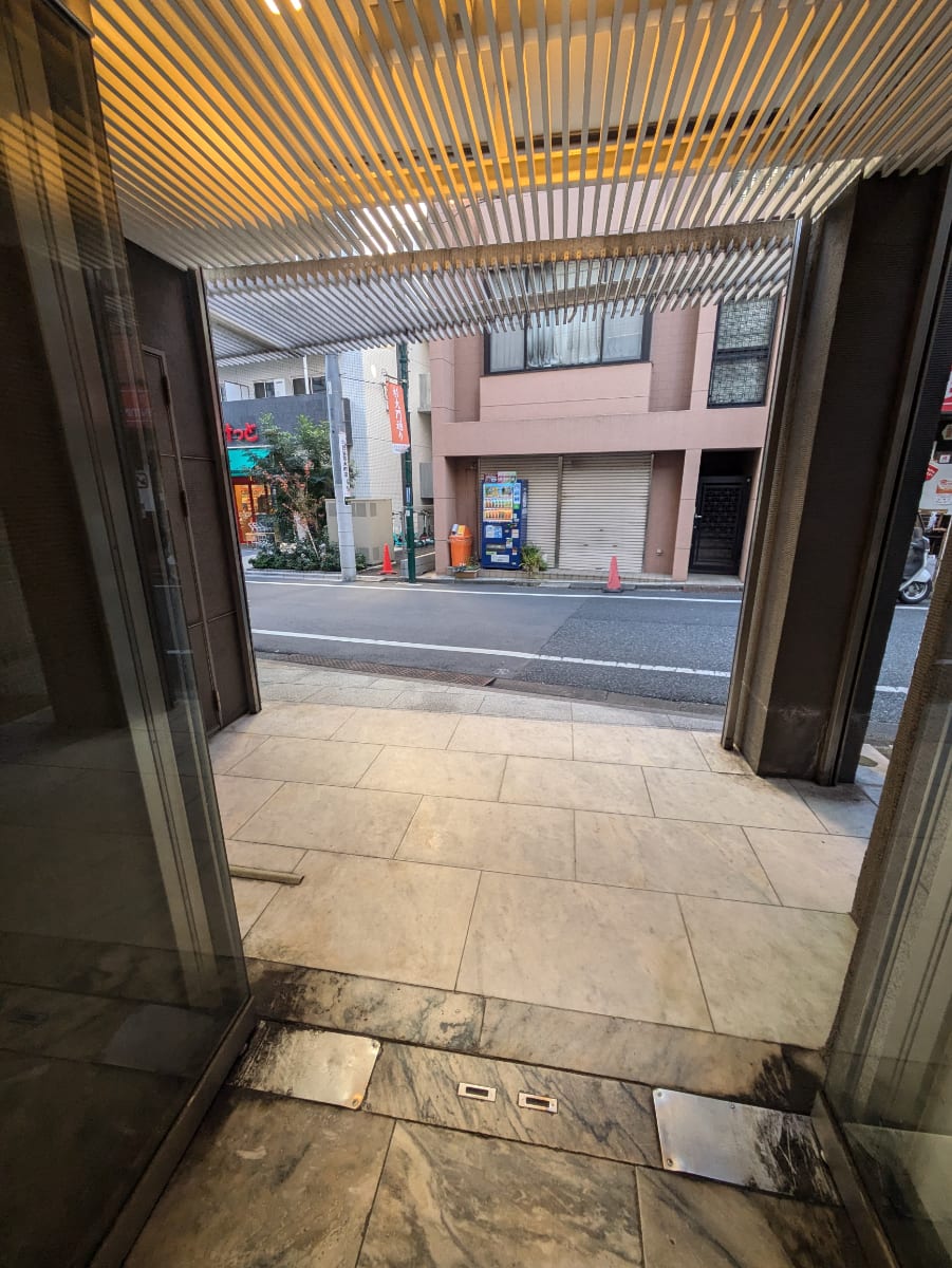 v20250715150905/fresh/building/J00100375093_9