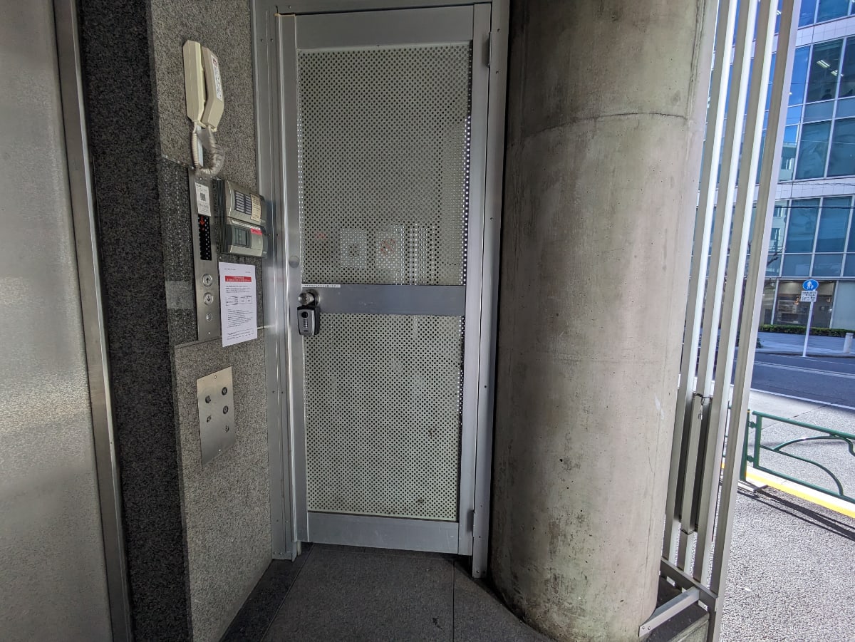 v20250822150702/fresh/building/J00100391942_14