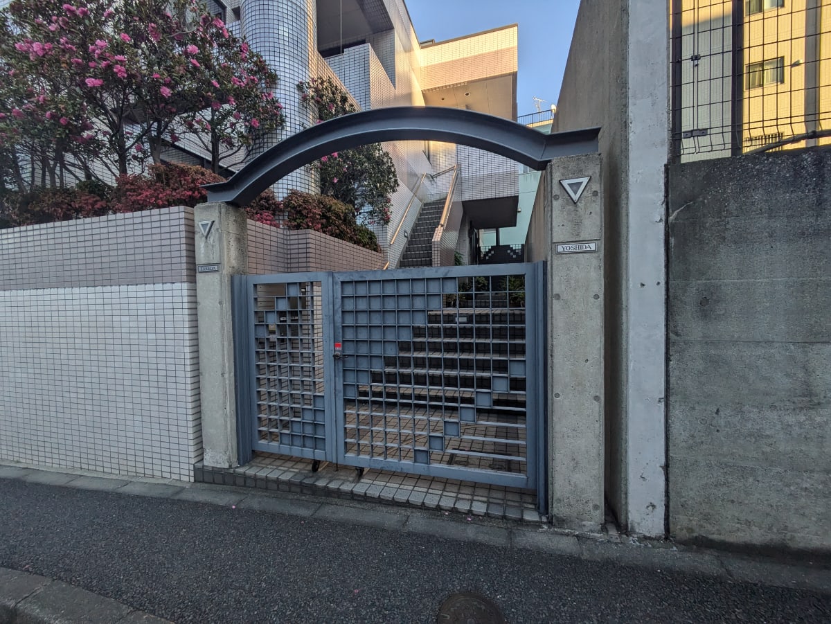 v20250822150702/fresh/building/J00100425737_9