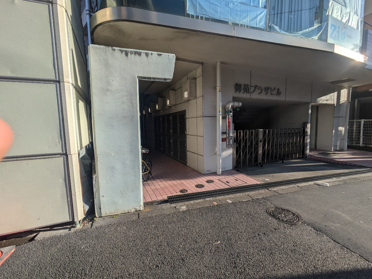 v20250823150552/fresh/building/J00100513957_3