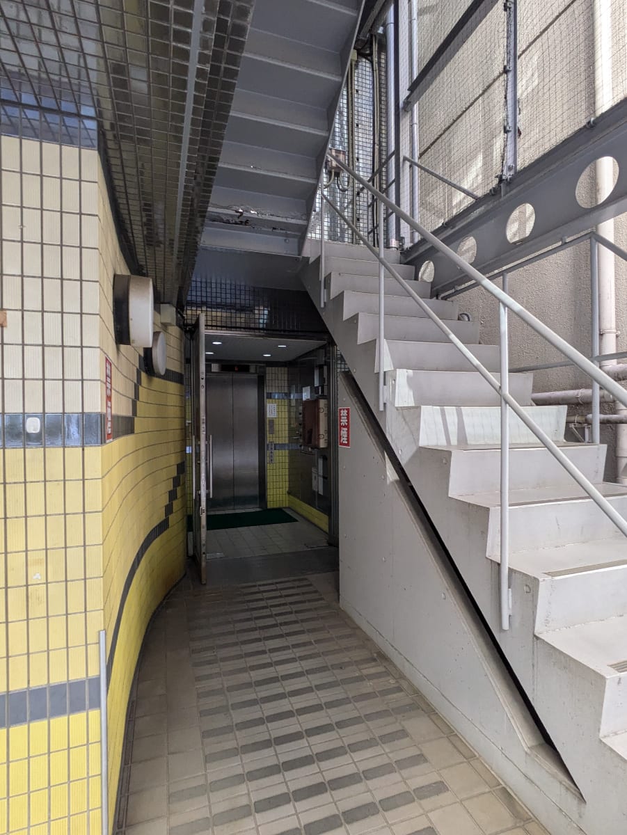 v20250824150551/fresh/building/J00100415423_9