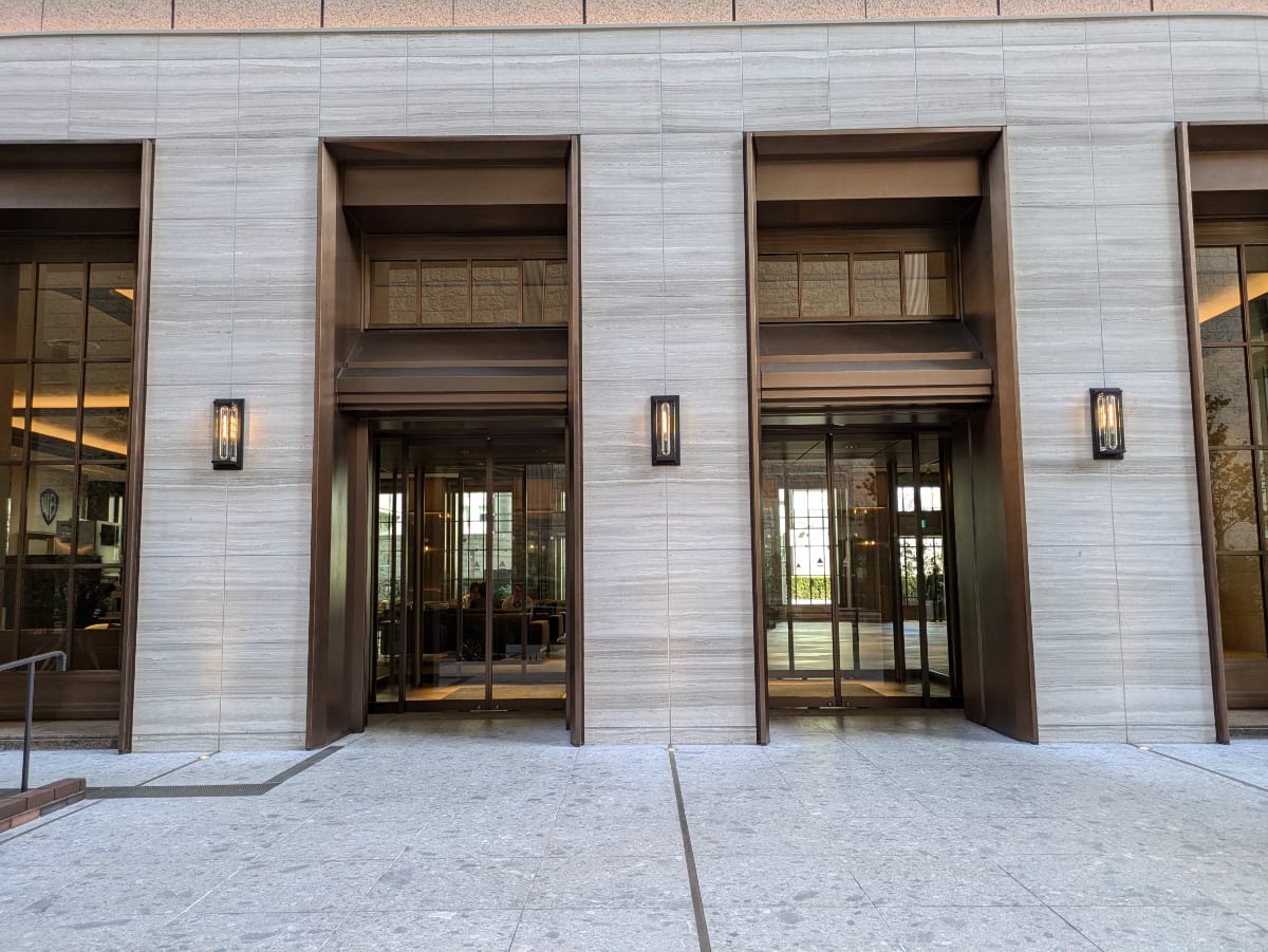 v20250826150703/fresh/building/J00100390282_64