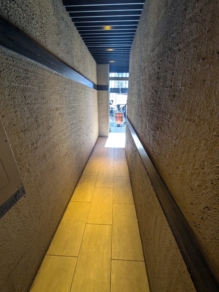 v20250829150804/fresh/building/J00100373808_9