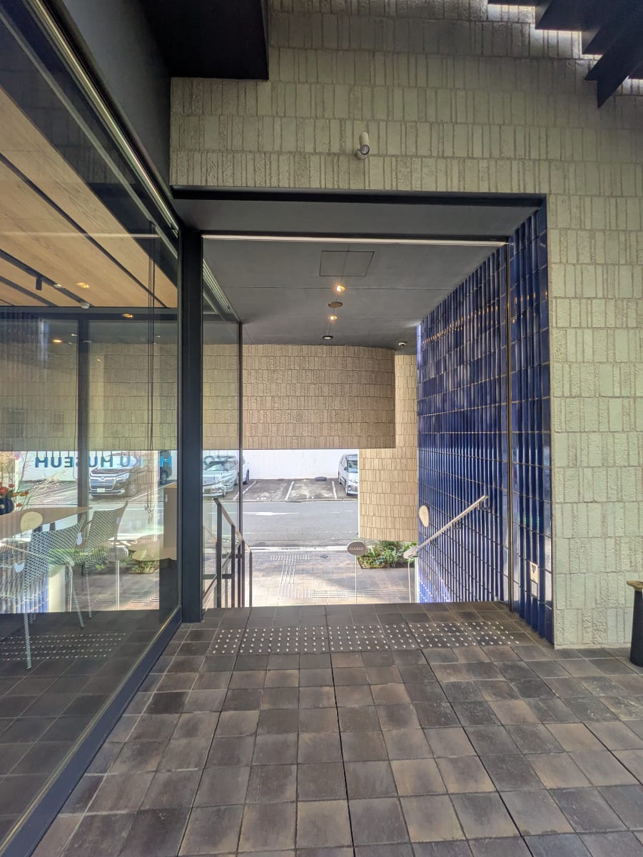 v20250903150709/fresh/building/J00100357041_11