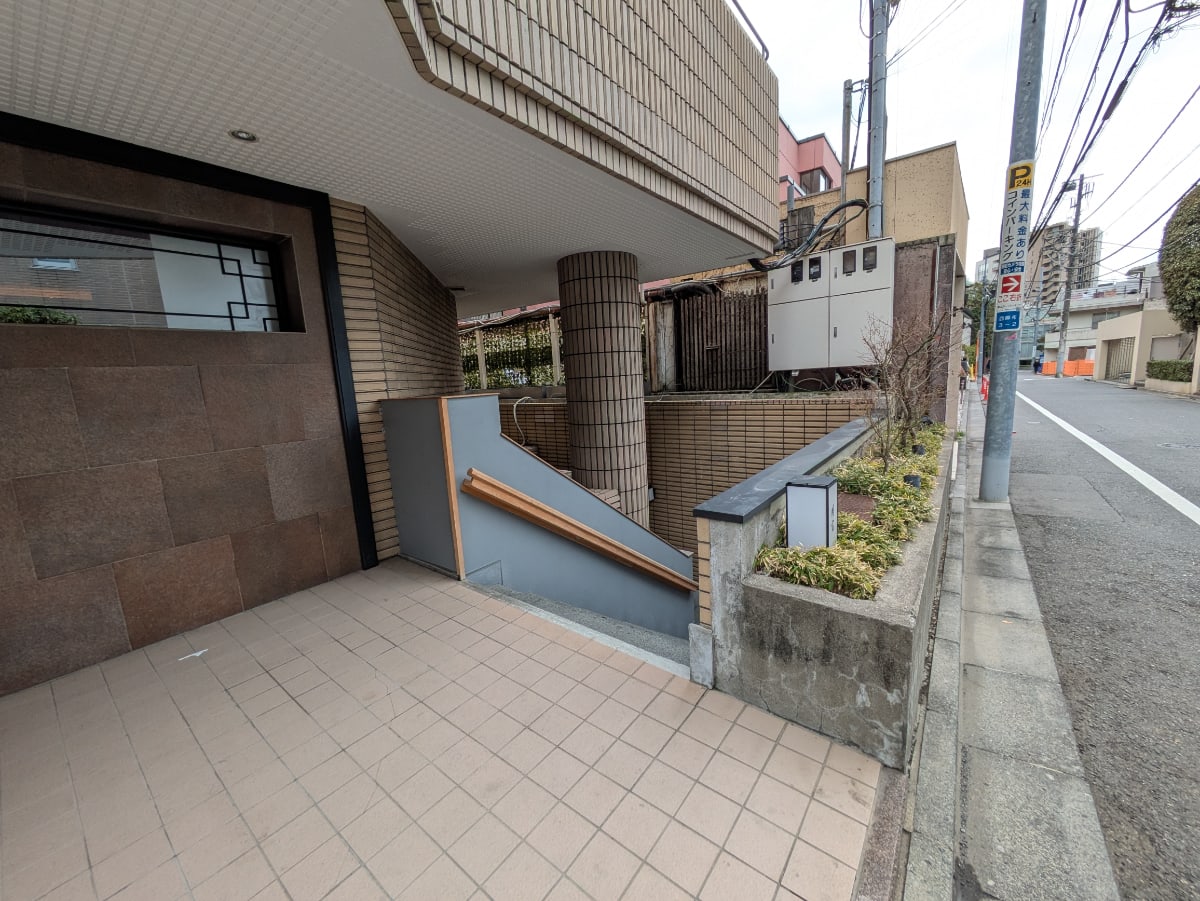 v20250903150709/fresh/building/J00100376704_12