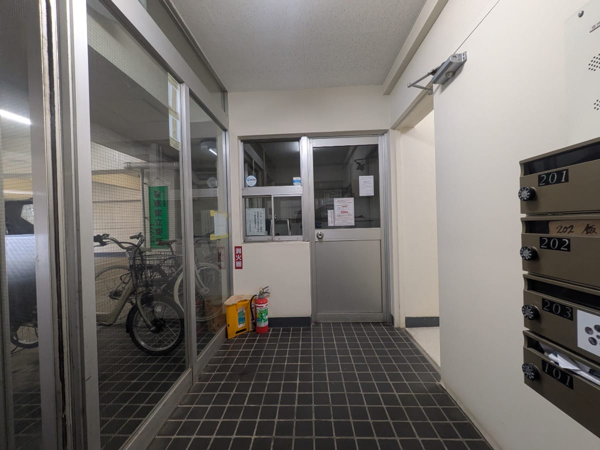 v20250903150709/fresh/building/J00100377304_10