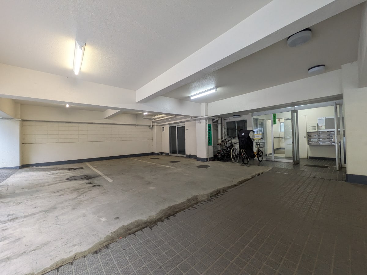 v20250903150709/fresh/building/J00100377304_3