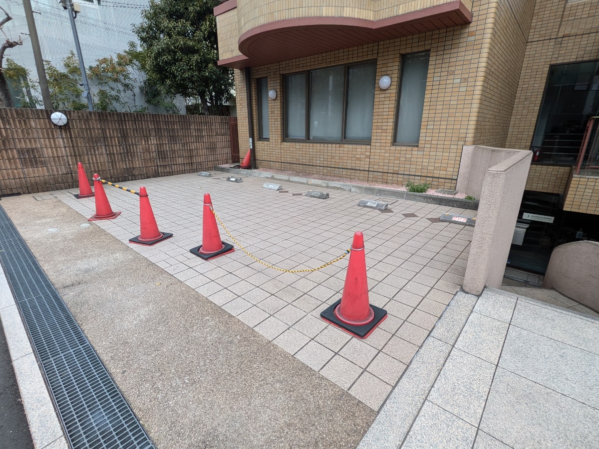 v20250903150709/fresh/building/J00100378306_14