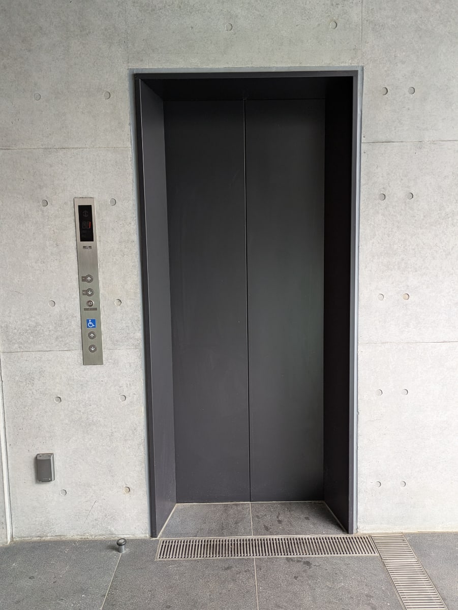 v20250903150709/fresh/building/J00100510194_4