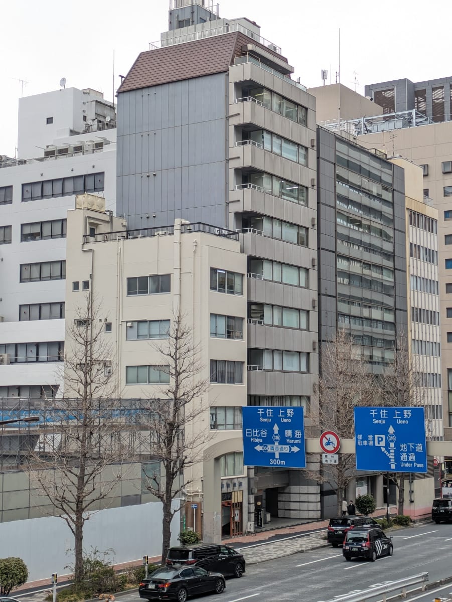 v20250904150706/fresh/building/J00100380404_5