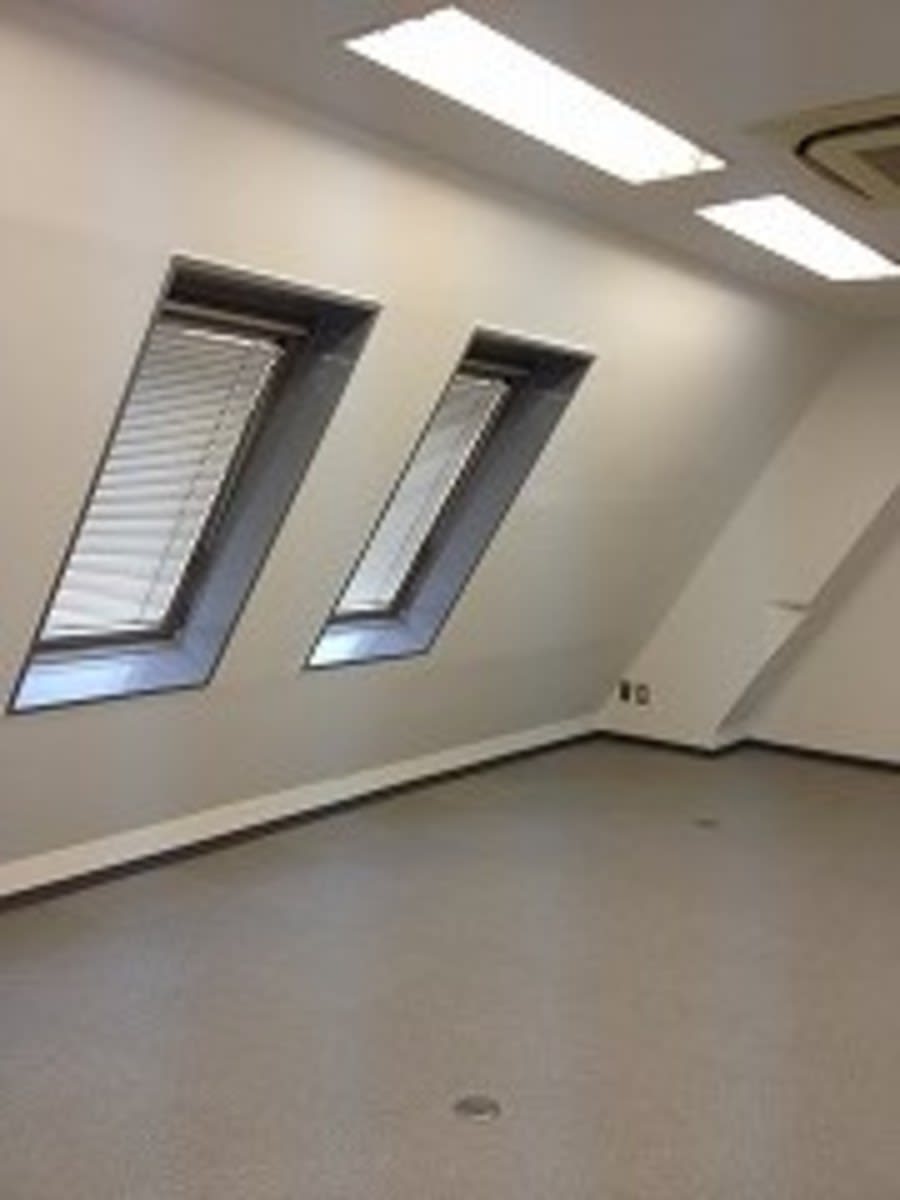 v20250904150706/fresh/building/J00100380406_6
