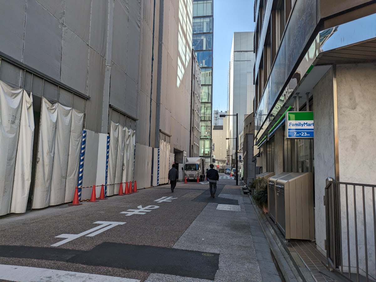 v20250904150706/fresh/building/J00100385353_12