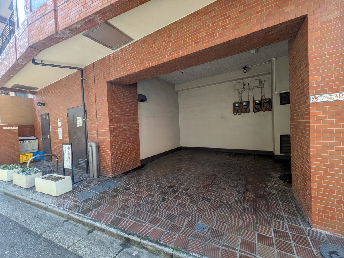 v20250904150707/fresh/building/J00100358275_7