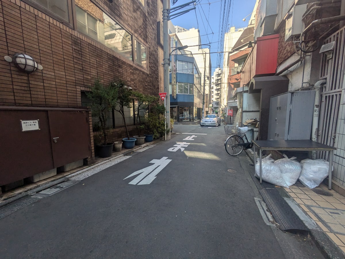 v20250904150707/fresh/building/J00100373050_15