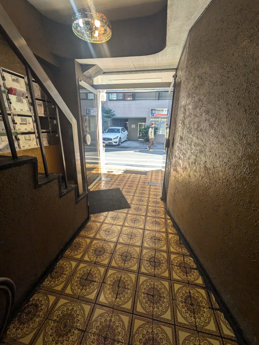v20250904150707/fresh/building/J00100375801_9