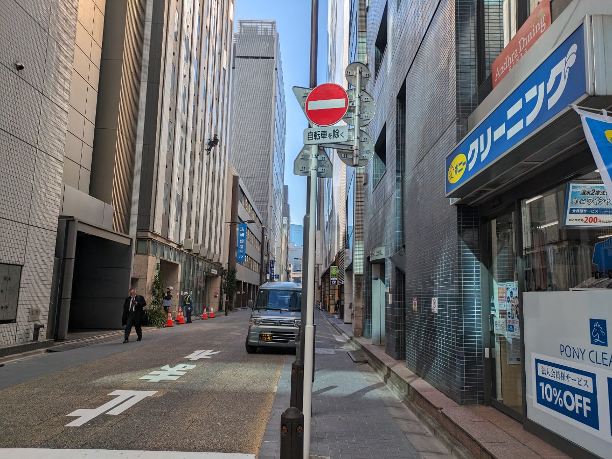 v20250904150707/fresh/building/J00100385300_16
