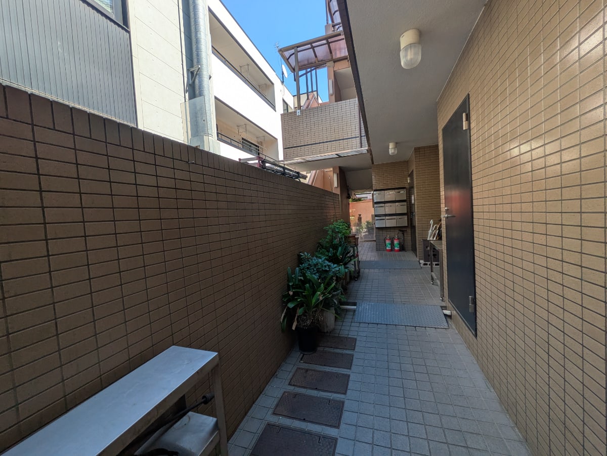 v20250905150805/fresh/building/J00100418562_3