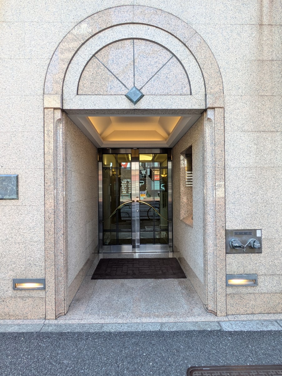 v20250906150552/fresh/building/J00100357119_13