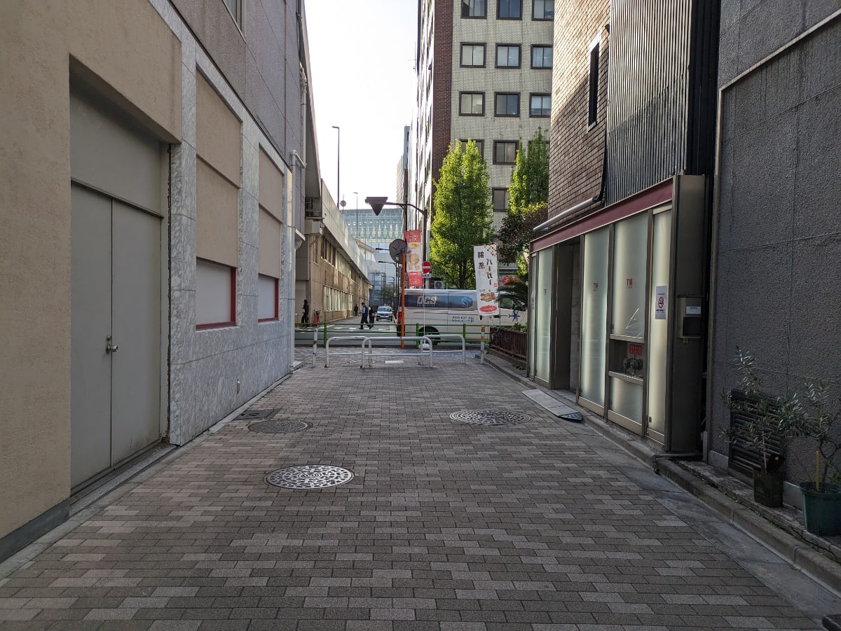 v20250908150804/fresh/building/J00100404886_16