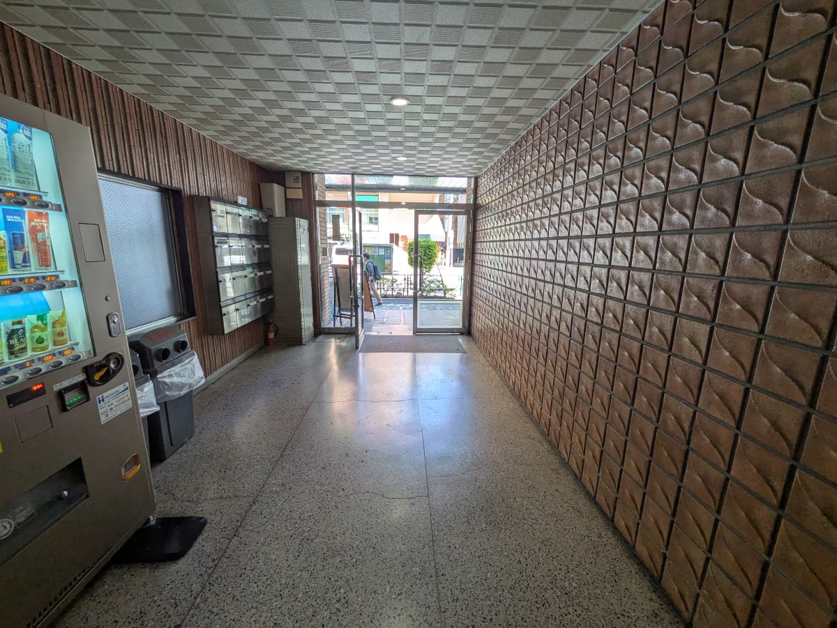 v20250909150707/fresh/building/J00100374405_10
