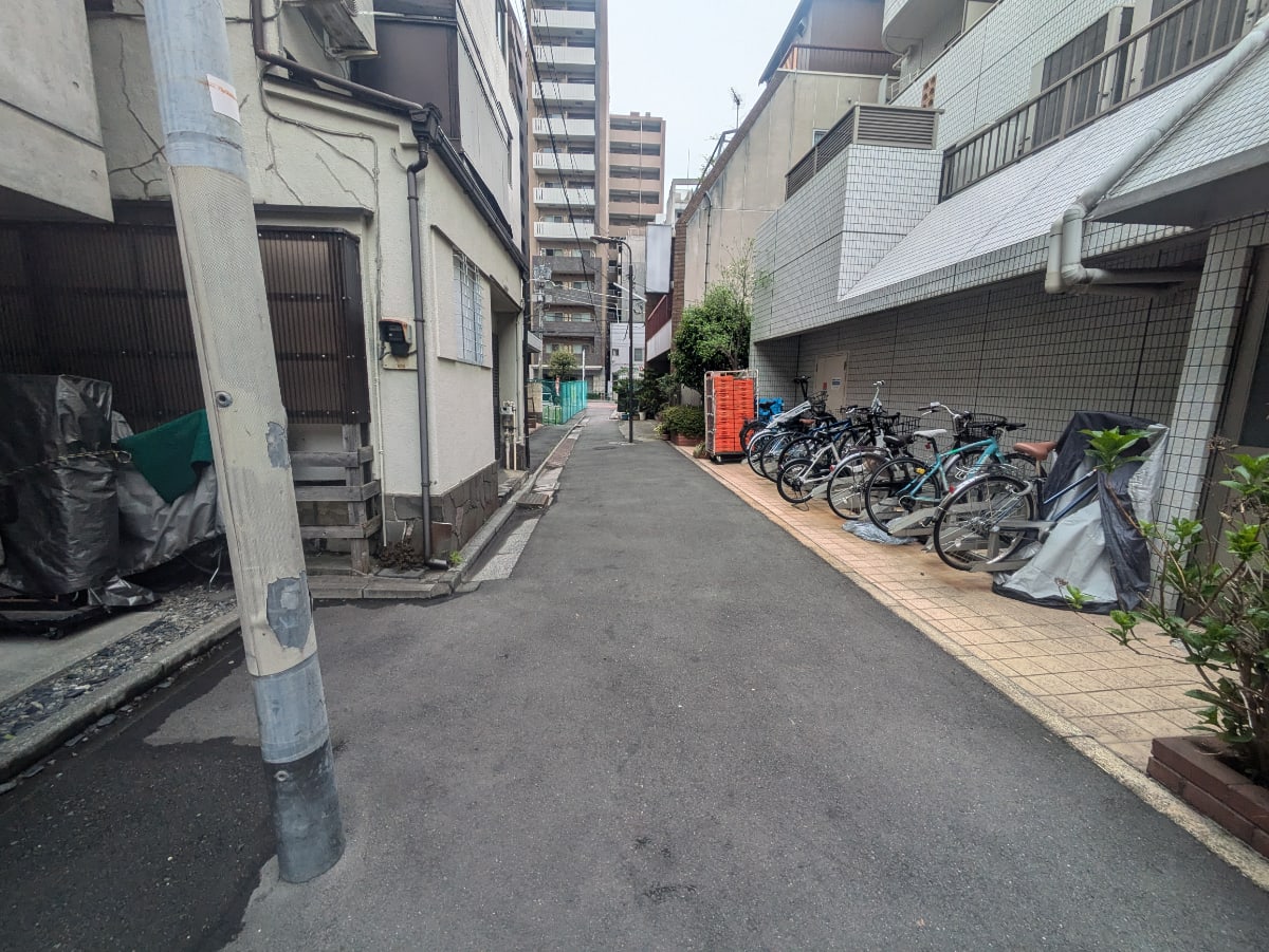 v20250909150707/fresh/building/J00100393705_16