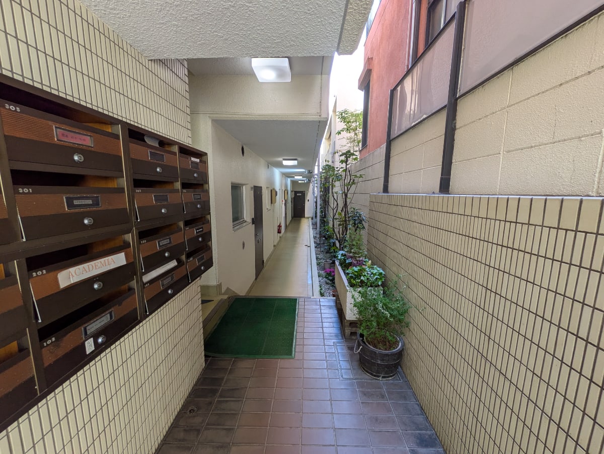 v20250909150707/fresh/building/J00100403288_10