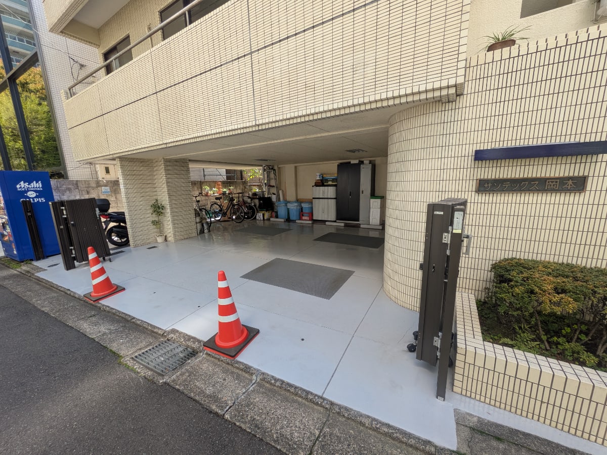 v20250909150707/fresh/building/J00100403288_8