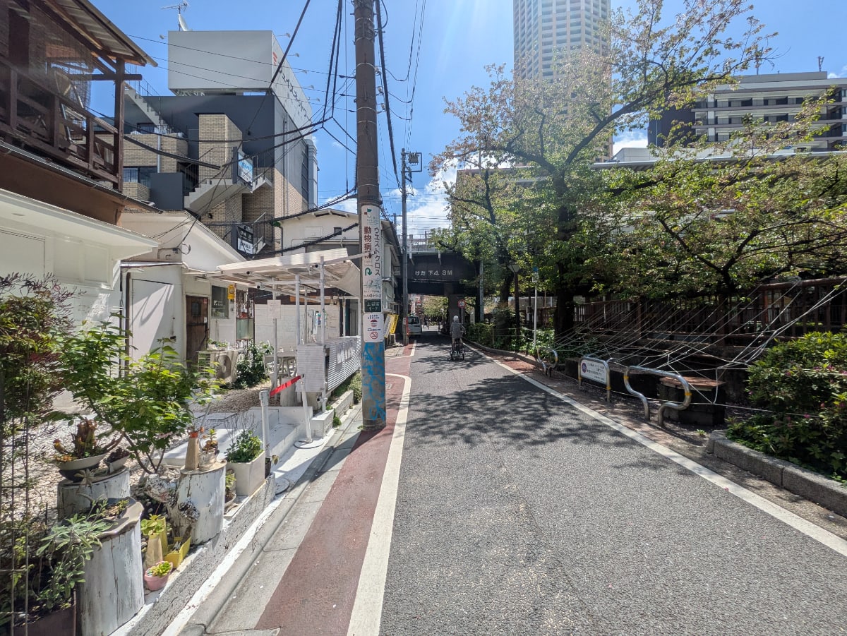 v20250910150809/fresh/building/J00100498302_2