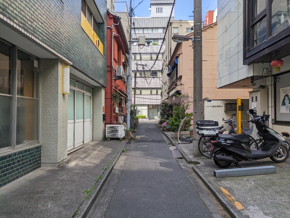 v20250912150807/fresh/building/J00100381570_9
