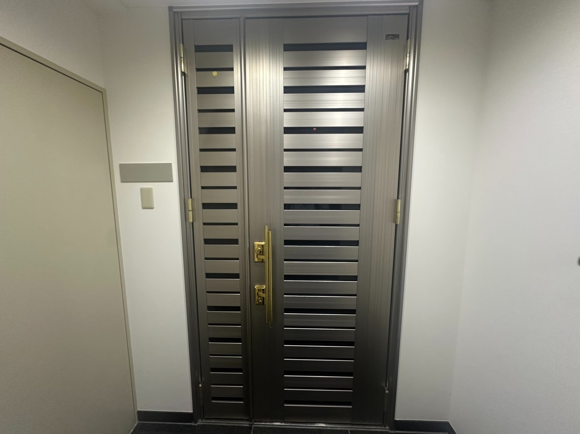v20250912150807/fresh/building/J00100438284_17
