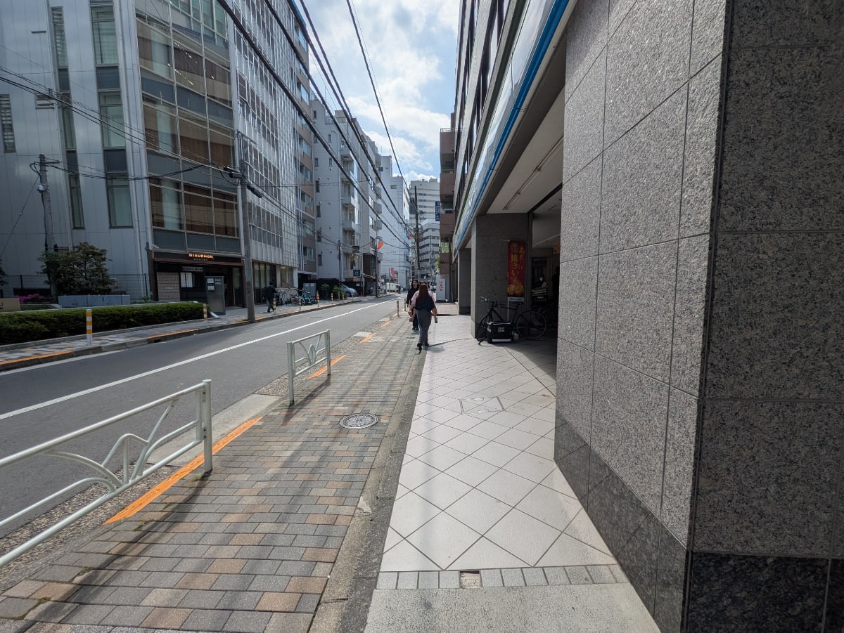 v20250913150703/fresh/building/J00100360018_2