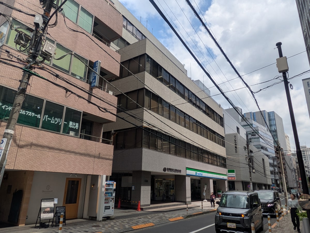 v20250913150703/fresh/building/J00100360018_5
