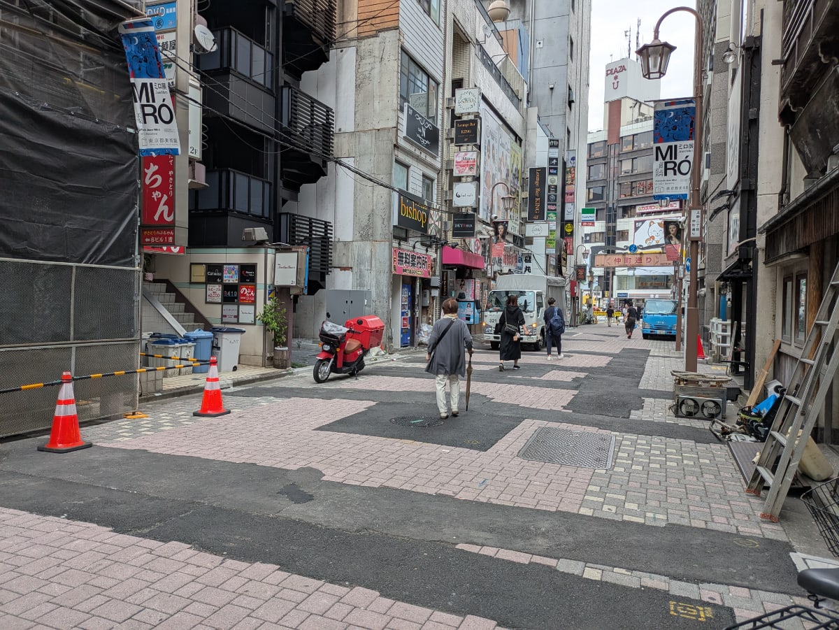 v20250913150703/fresh/building/J00100365529_2