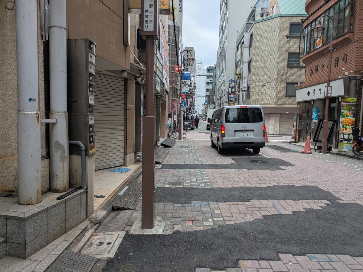 v20250913150703/fresh/building/J00100366892_15